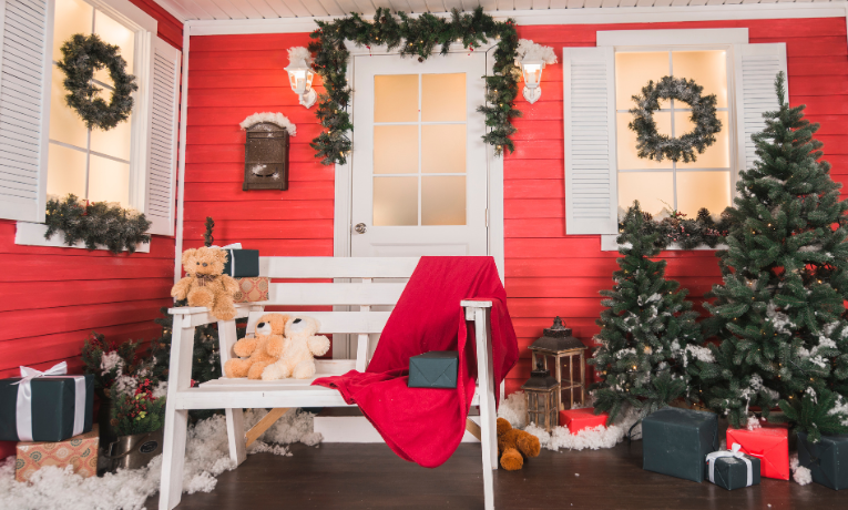 Decorate Home on Christmas_Knowledge Space