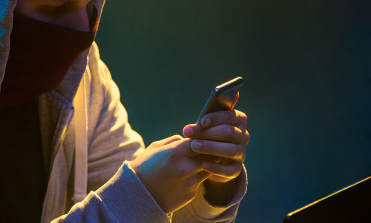 Protect Your Phone From Theft_Knowledge Space
